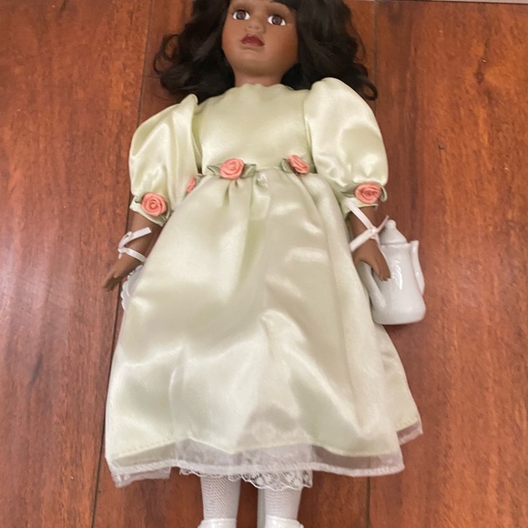 Black porcelain doll on stand - Picture 3 of 16